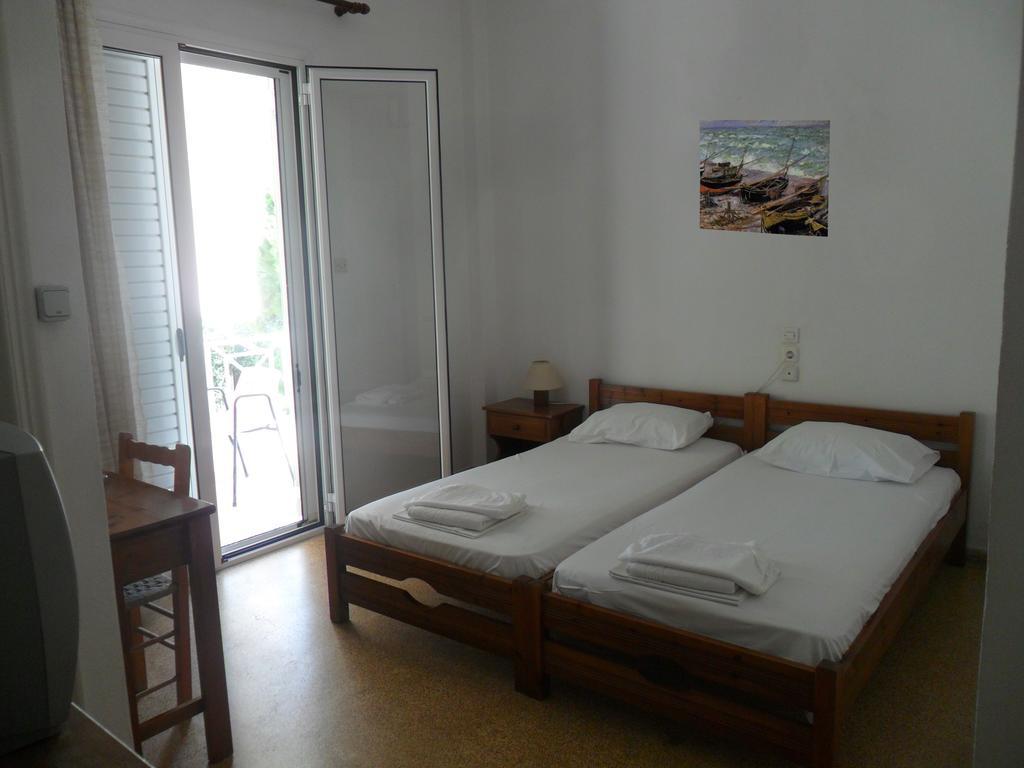 Araliki Apartments & Studios Loutra Edipsou  Quarto foto